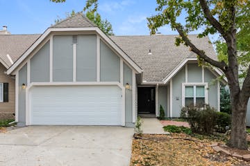 8425 N CHATHAM AVE Kansas City, MO 64154